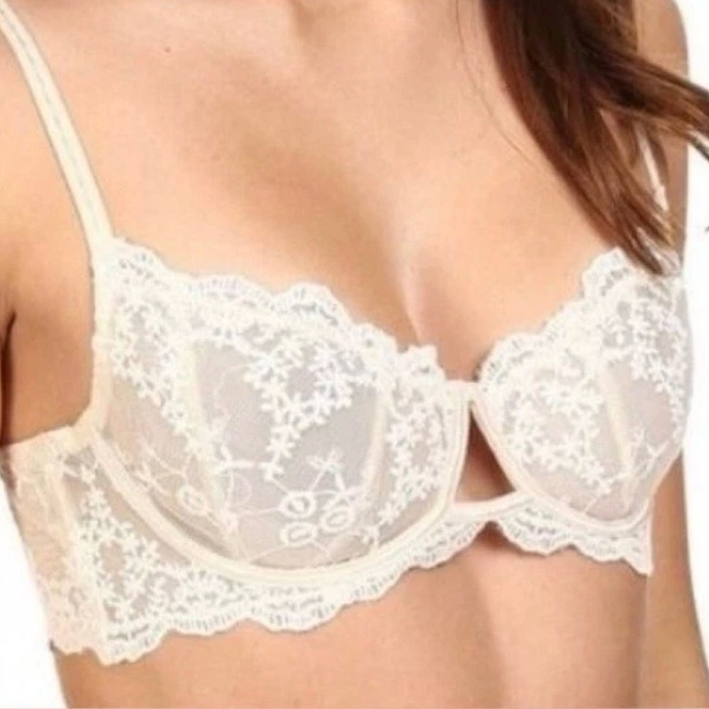 Free People Intimately Daydreamer Underwire Bra Size 34C Nude